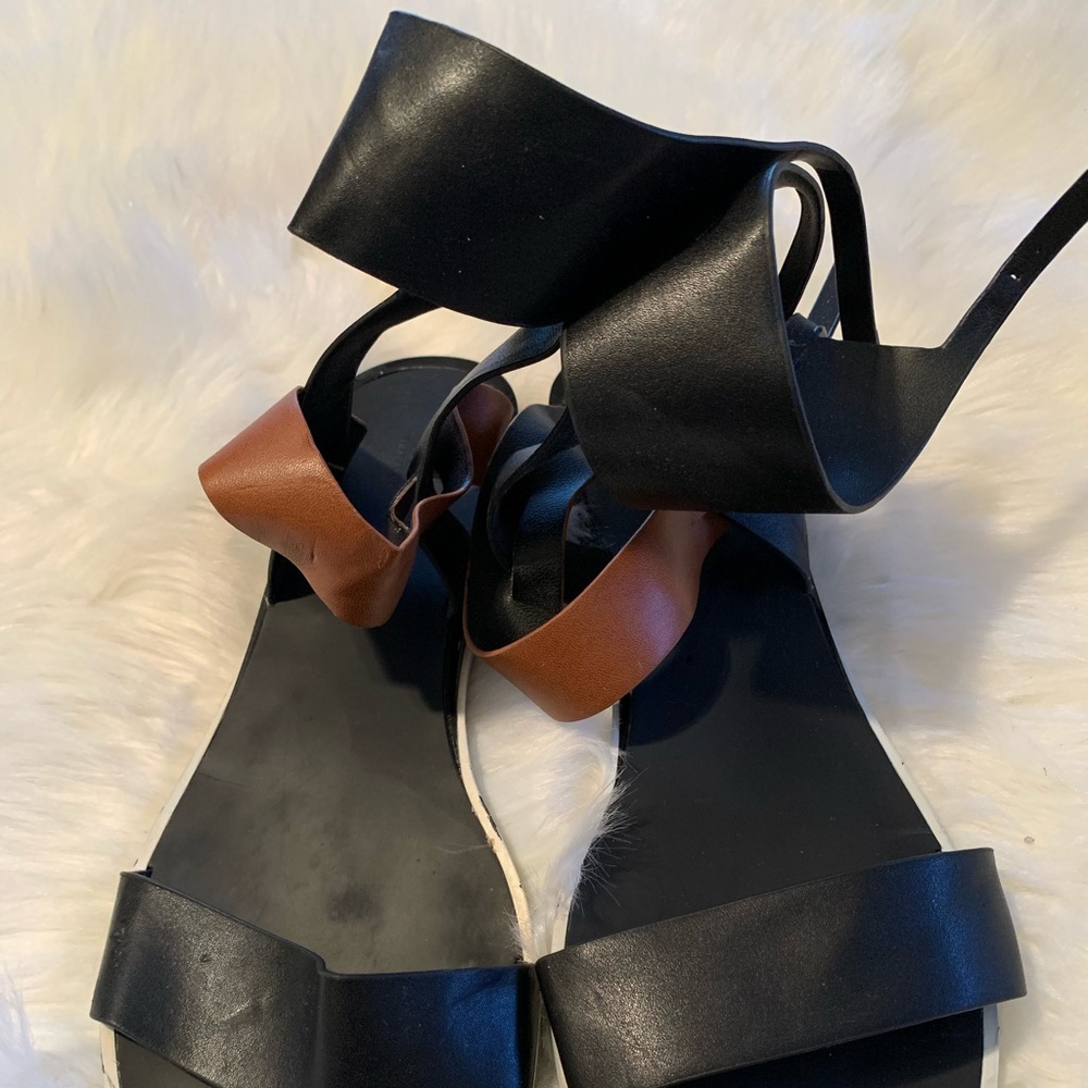 Sandals - Picture 2 of 4